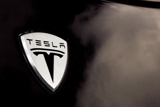 tesla-logo