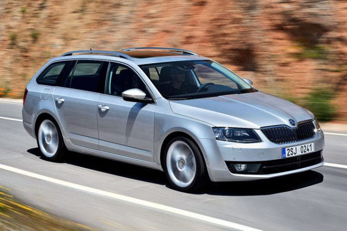 Skoda Octavia Combi front