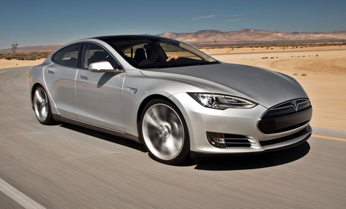 Tesla S 2013