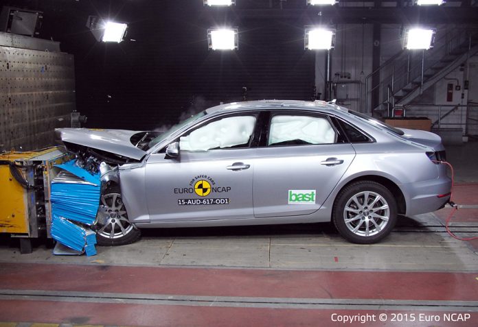 NCAP Audi A4 2015