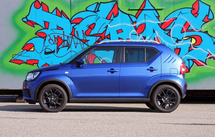 Suzuki Ignis profil