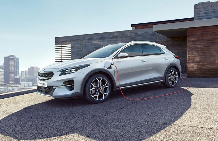 Kia Xceed PHEV Kia ladehybrider
