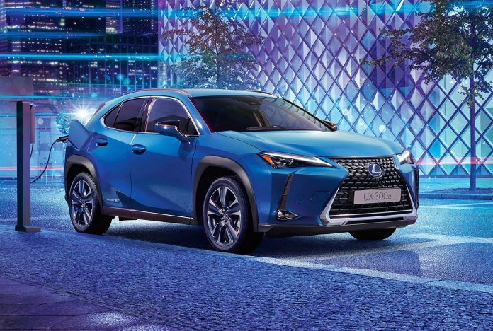Lexus-UX_300e lexus tilbage