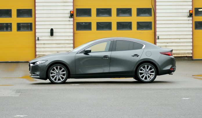 Mazda 3 sedan side sedan