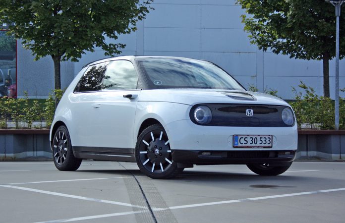 hondae_forfra honda e