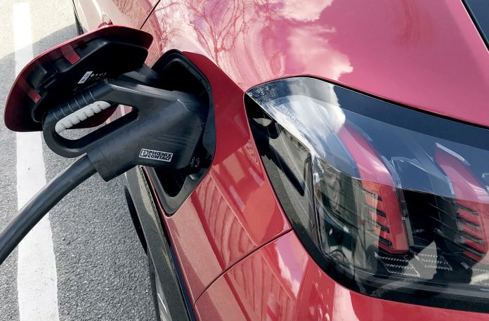 Peugeot e-208 opladning