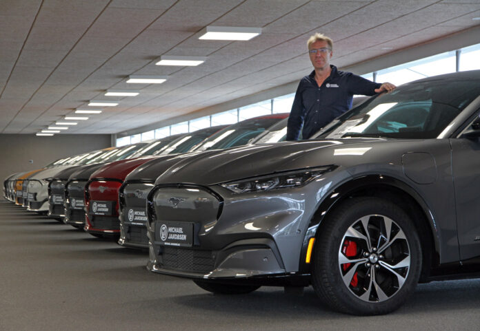 Jakobsen a Michael Jakobsen mach-e