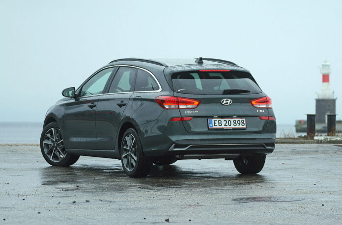 Hyundai i30 stcar bag 3