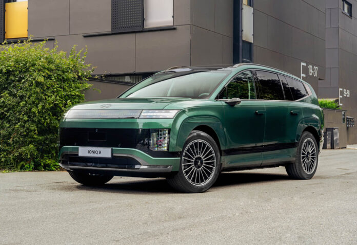 Hyundai Ioniq 9 green