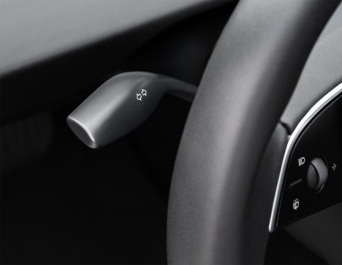 tesla model 3 blinkerarm