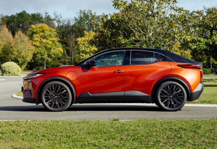 Toyota C-HR+ AWD