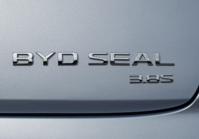 BYD Seal 3.8S