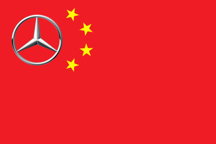 Kina flag Mercedes